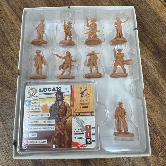 Zombicide Undead or Alive Special Guest Paola Parente Kickstarter Exclusive - Picture 3 of 8